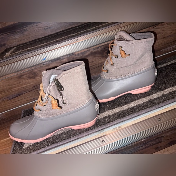 Women’s Sperry Duck Rain Boot - Peach, Grey, Size 8M - Picture 3 of 5